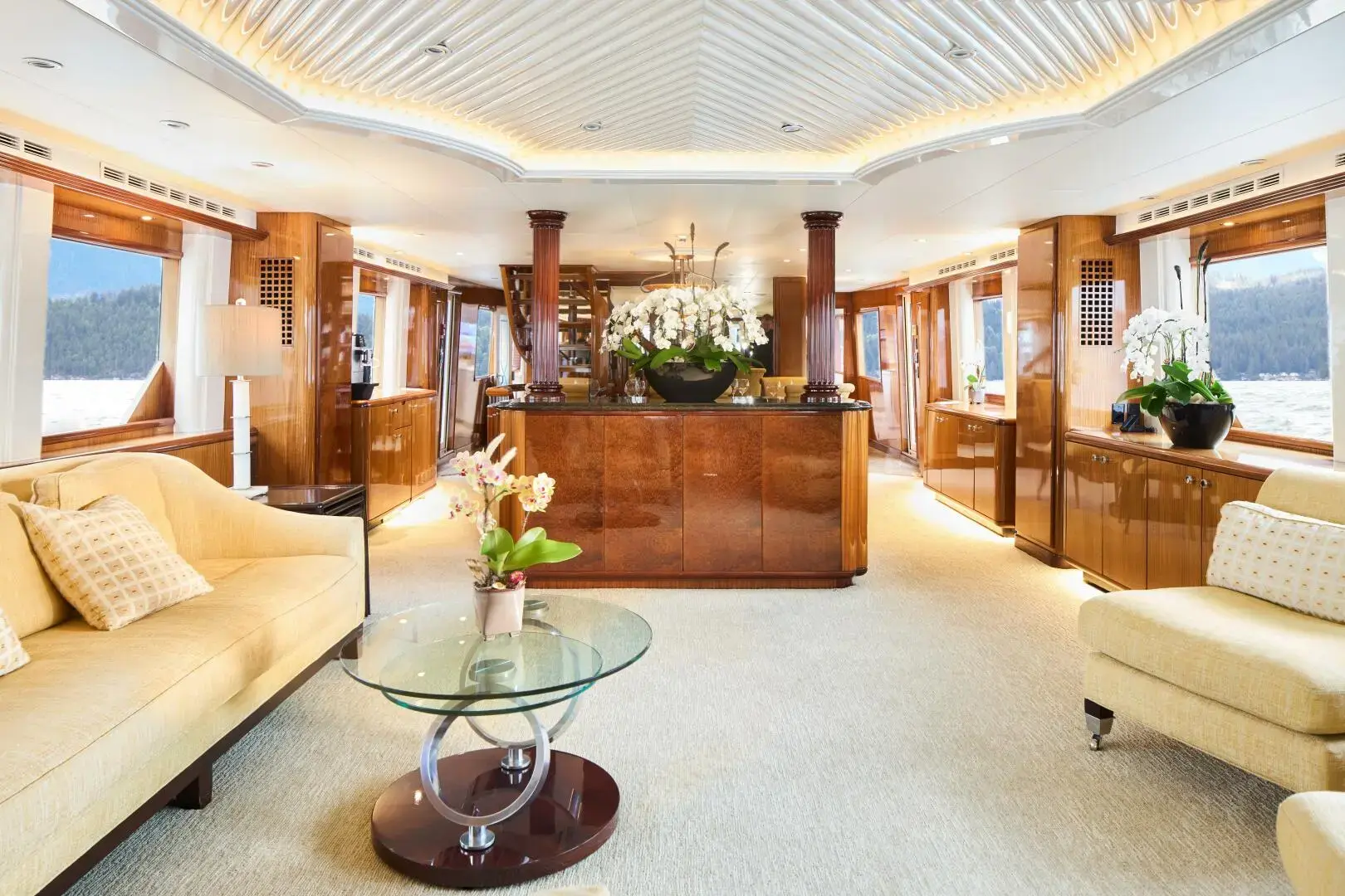 1997 Hatteras tri-deck motoryacht