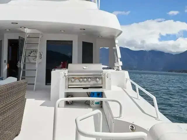 Hatteras Tri-deck Motoryacht