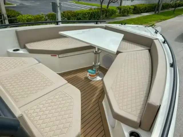 De Antonio Yachts D28 Xplorer