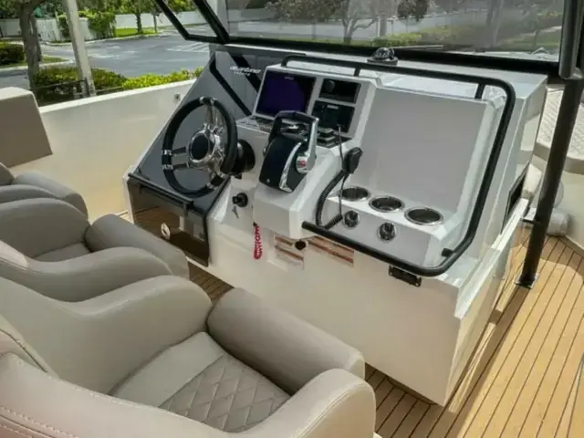 De Antonio Yachts D28 Xplorer