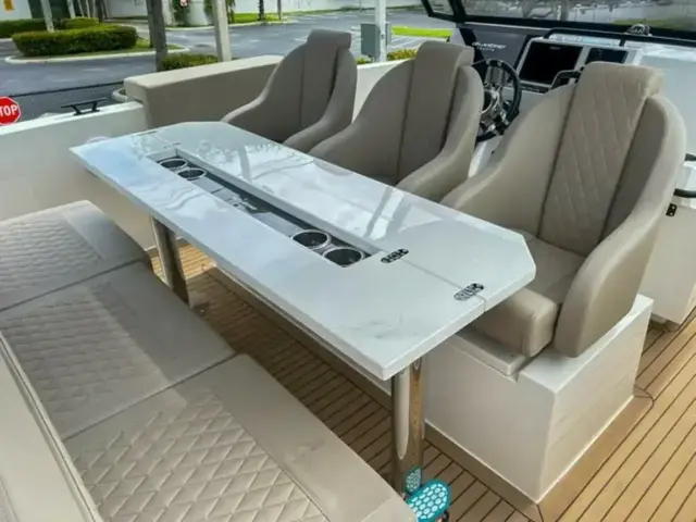 De Antonio Yachts D28 Xplorer