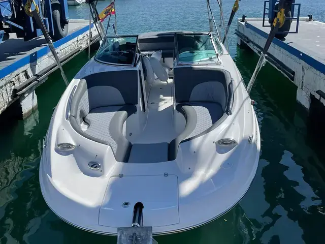 Chaparral 236 Sunesta