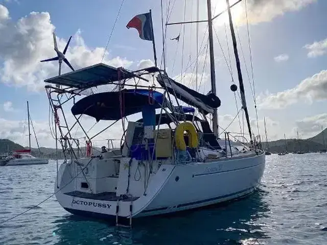 Beneteau Oceanis 37