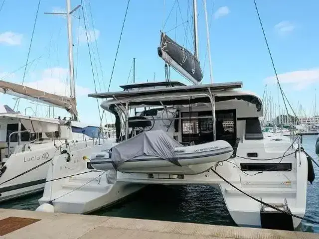 Lagoon 42