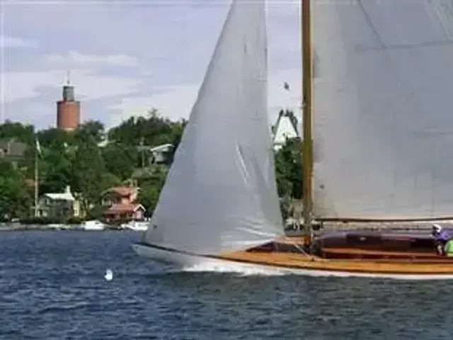 PLYMS PROTOTYPE SLOOP