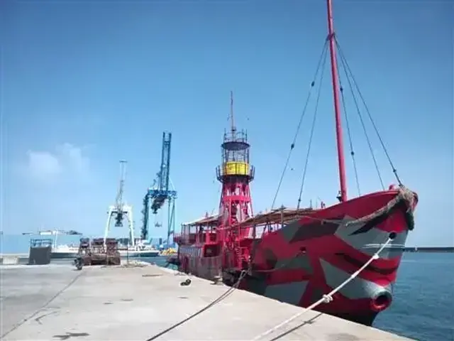 Philip and  Son of Dartmouth Lighthouse Ship - Bateau Phare