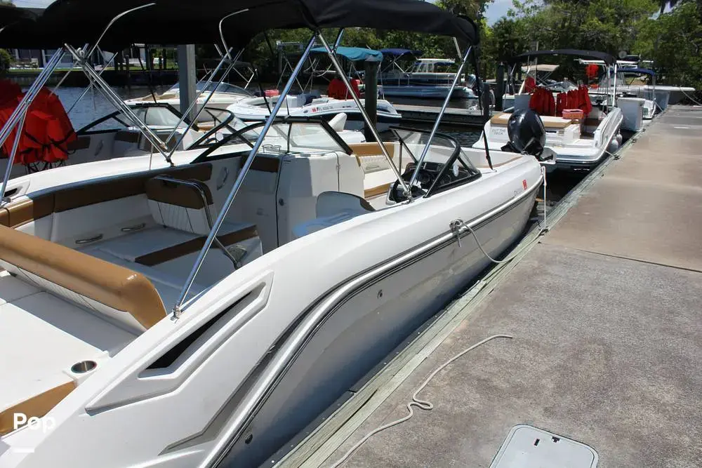 2022 Bayliner dx 2200