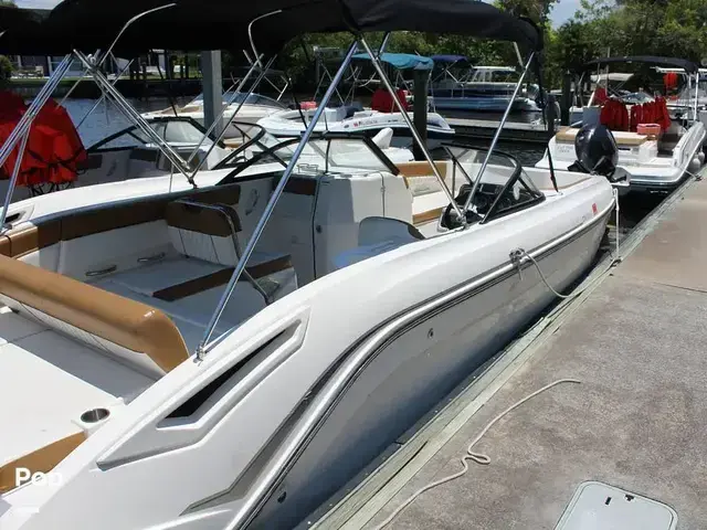 Bayliner Dx2200