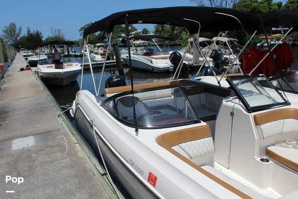 2022 Bayliner dx 2200