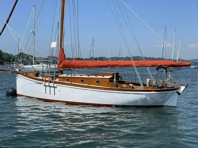 Classic Daniel Fyfe Loch Fyne Skiff Gaff Cutter