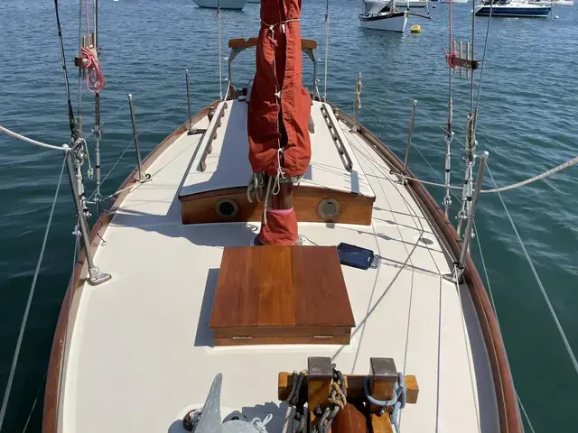 Classic Daniel Fyfe Loch Fyne Skiff Gaff Cutter