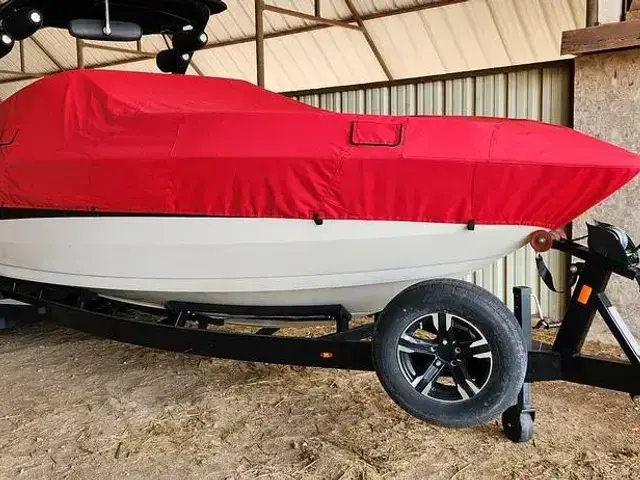 Malibu 25 Lsv