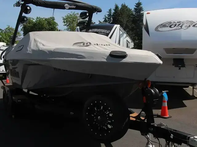 Malibu Wakesetter 22 LSV