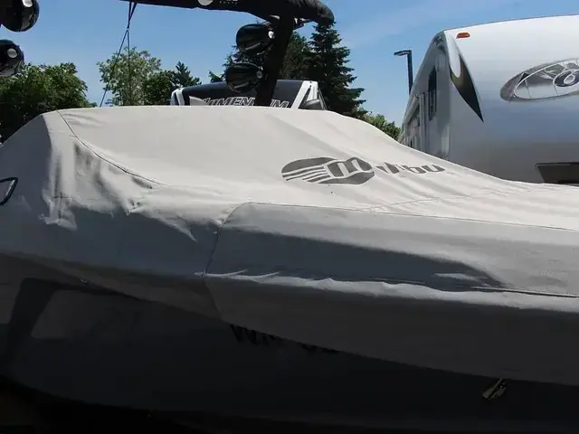 Malibu Wakesetter 22 LSV