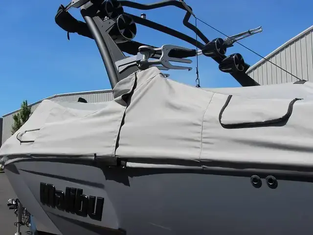 Malibu Wakesetter 22 LSV