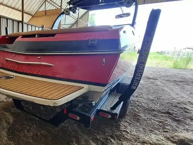 Malibu 25 Lsv