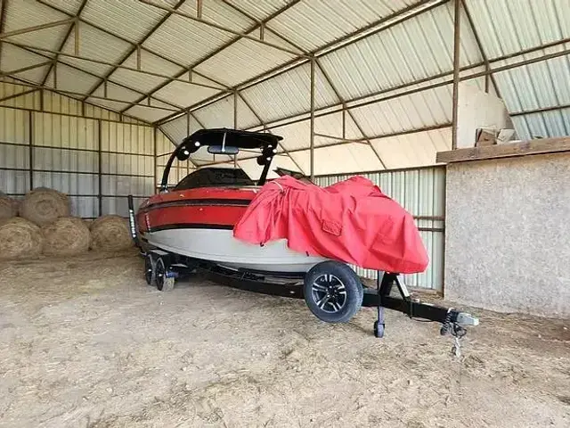 Malibu 25 Lsv