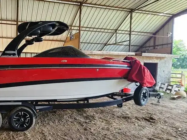 Malibu 25 Lsv