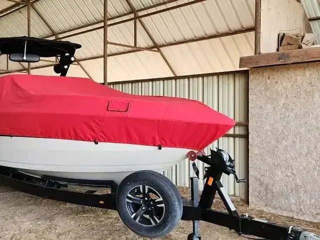 Malibu 25 Lsv