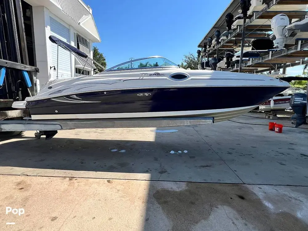 2005 Sea Ray 240 sundeck