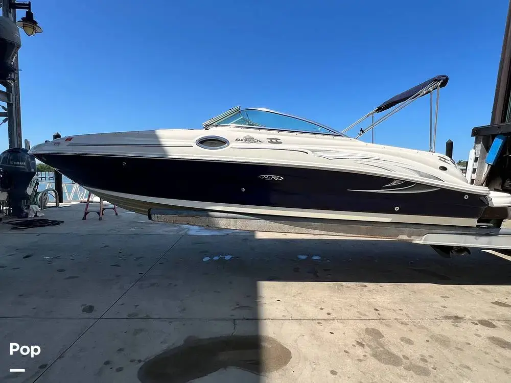 2005 Sea Ray 240 sundeck