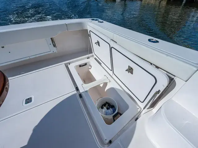 Tiara 43'