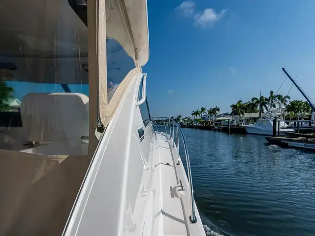 Tiara 43'