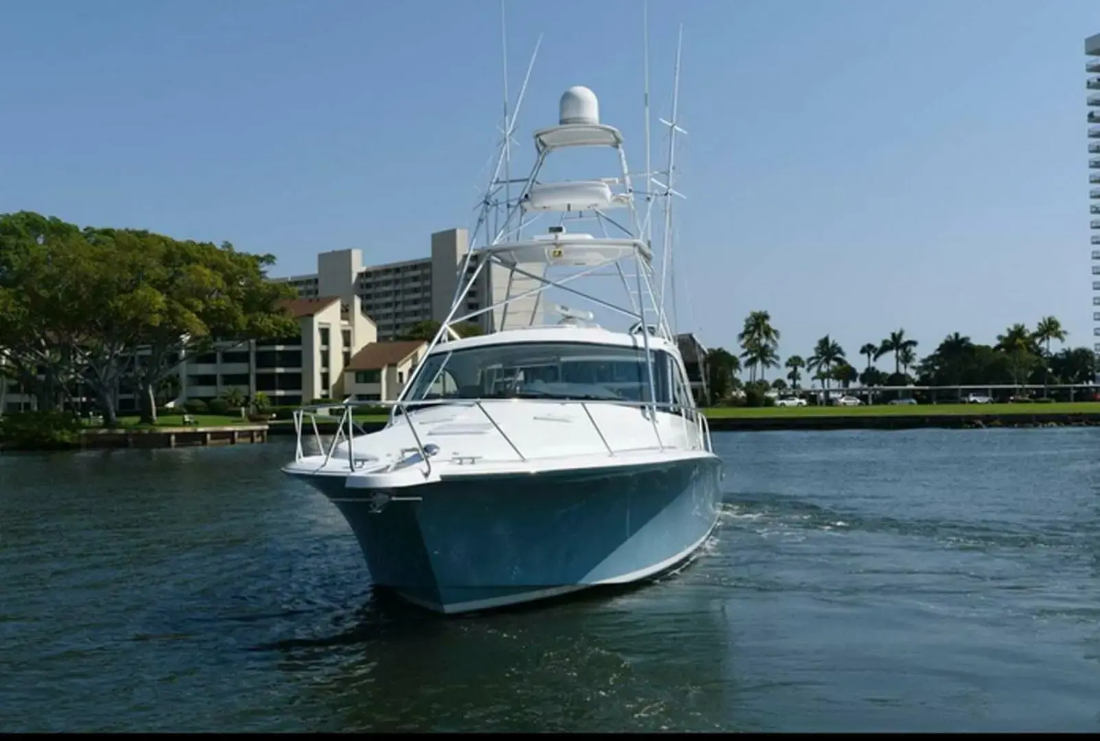 2015 Hatteras 43 sport express