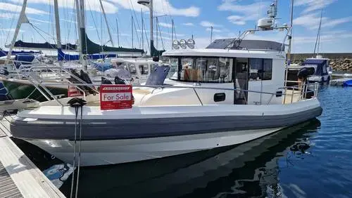 2014 Solid 31 flybridge