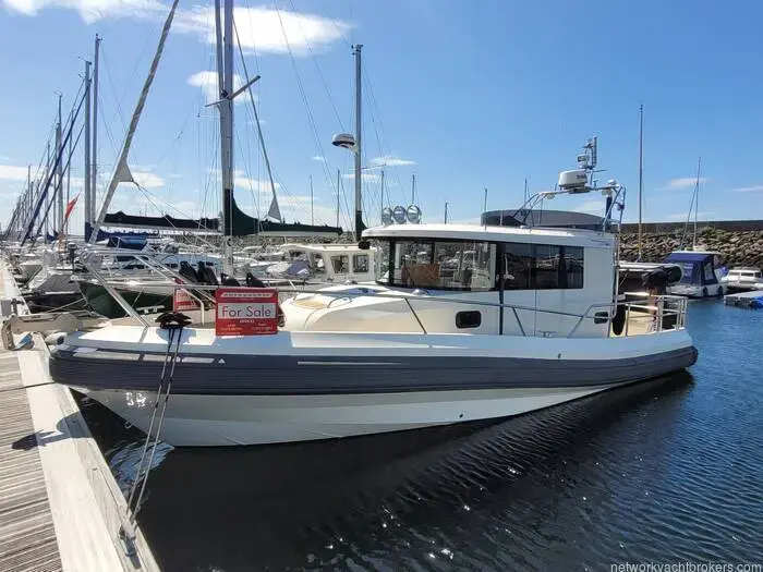 2014 Solid 31 flybridge