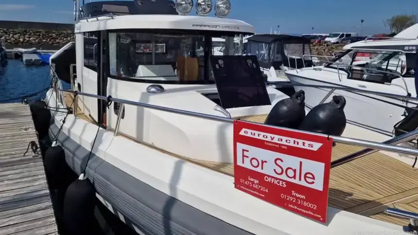 2014 Solid 31 flybridge