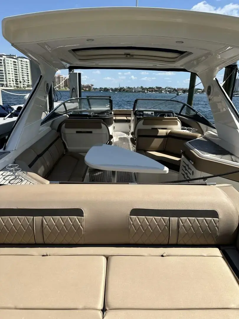 2016 Sea Ray 310 slx