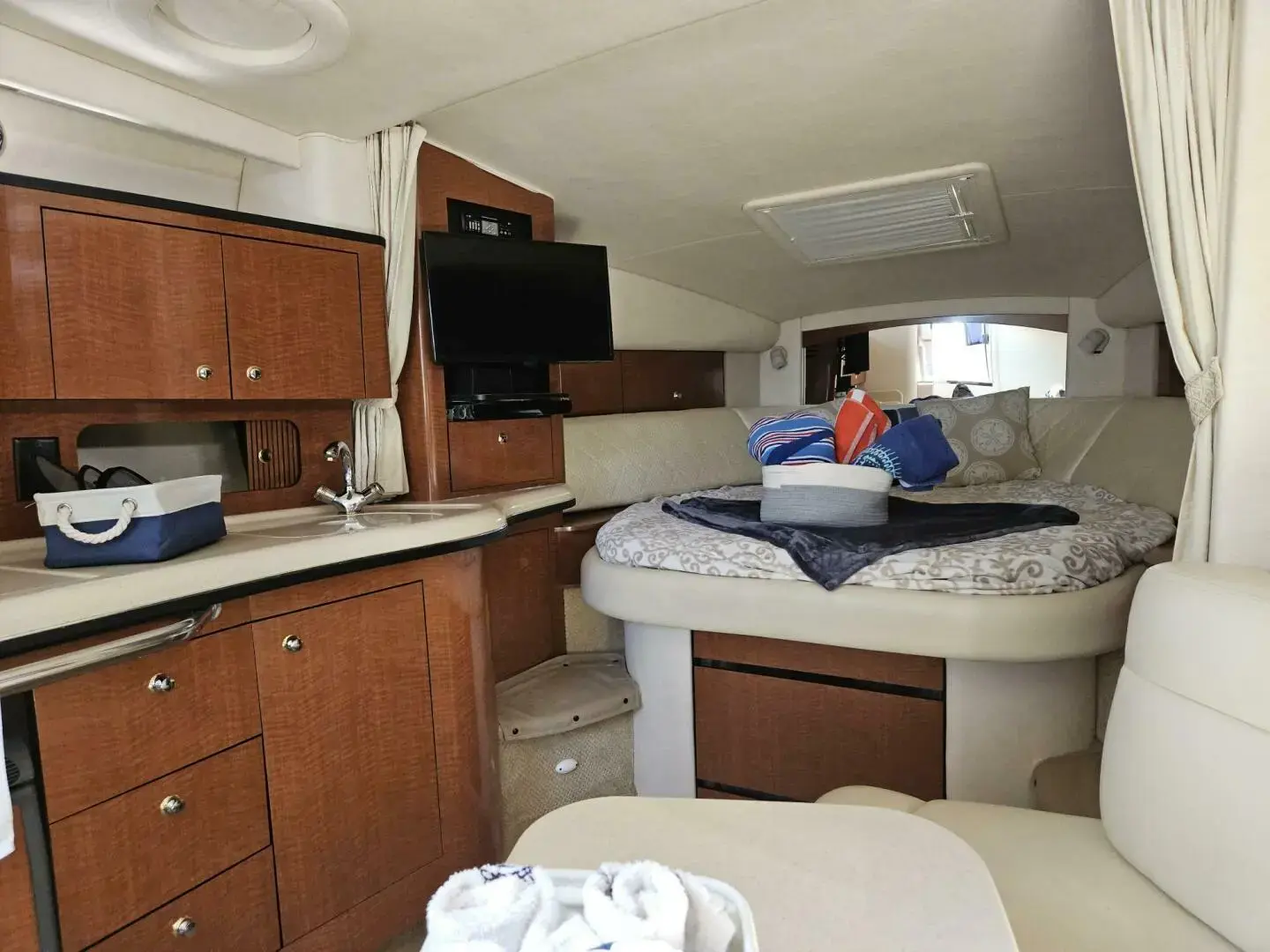 2004 Sea Ray 320 sundancer