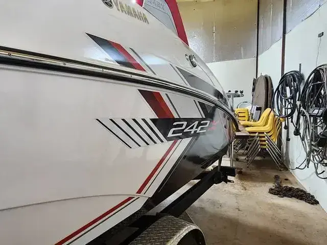 Yamaha Waverunner IV