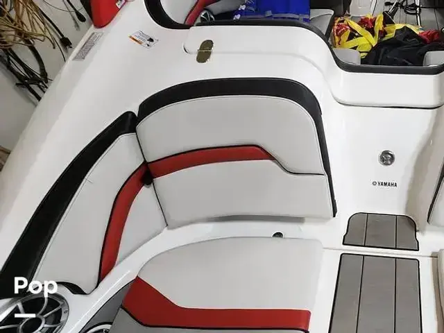 Yamaha Waverunner IV