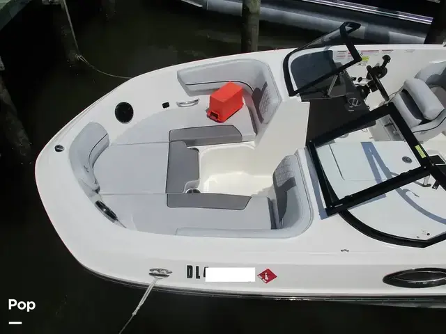 Bayliner Vr6