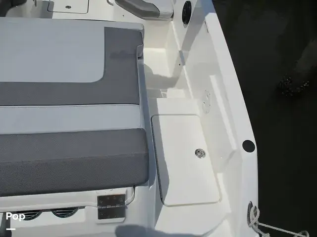 Bayliner Vr6