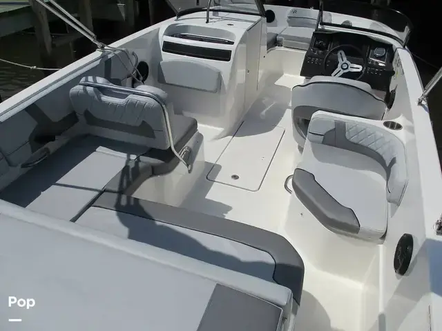 Bayliner Vr6