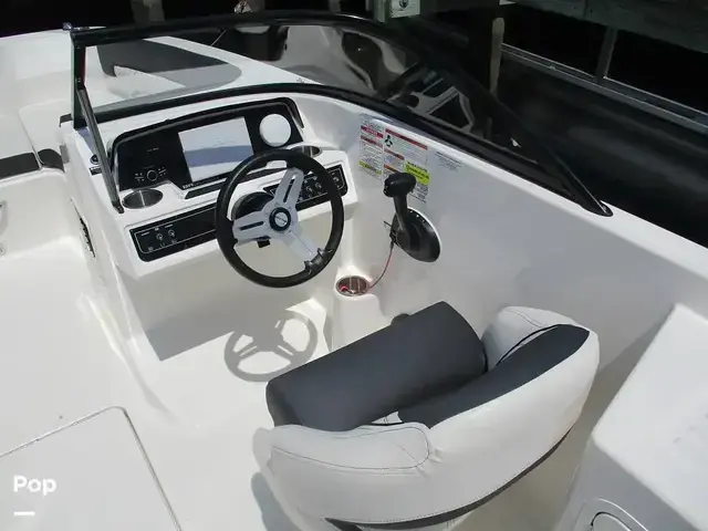 Bayliner Dx2200