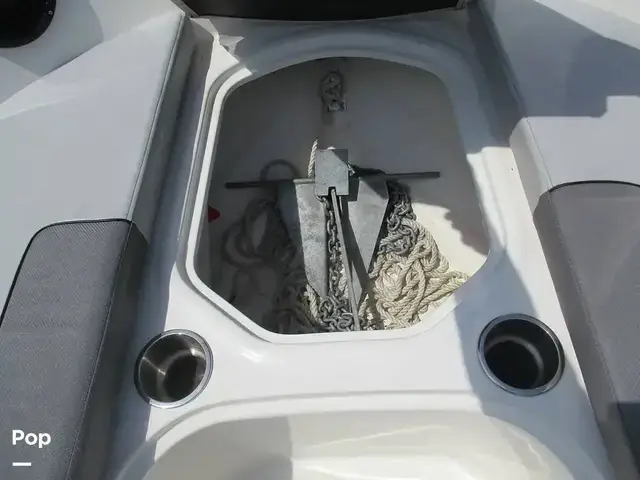 Bayliner Vr6