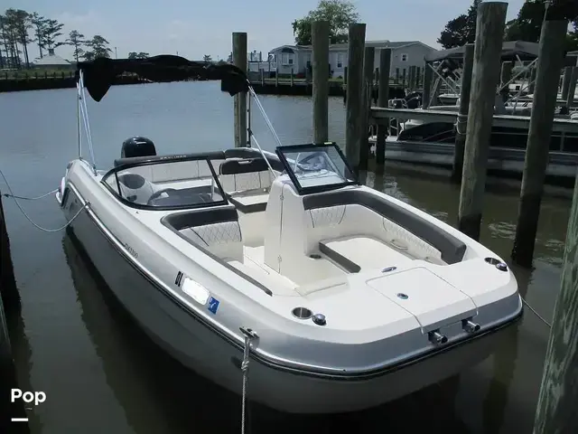 Bayliner Dx2200