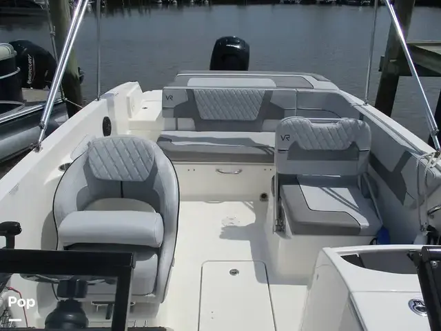 Bayliner Vr6