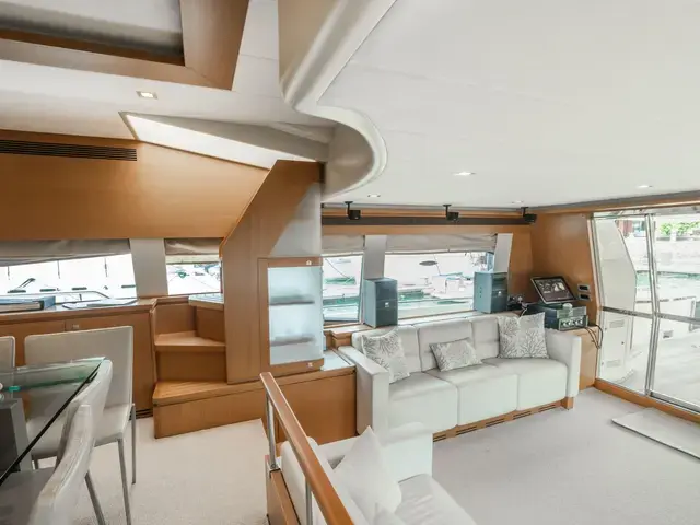 Ferretti Yachts 780