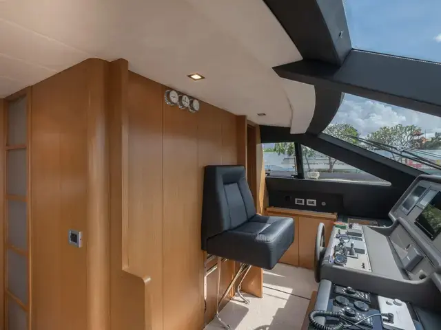 Ferretti Yachts 780