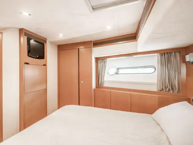 Ferretti Yachts 780