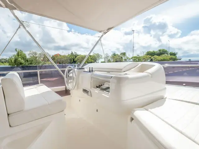 Ferretti Yachts 780