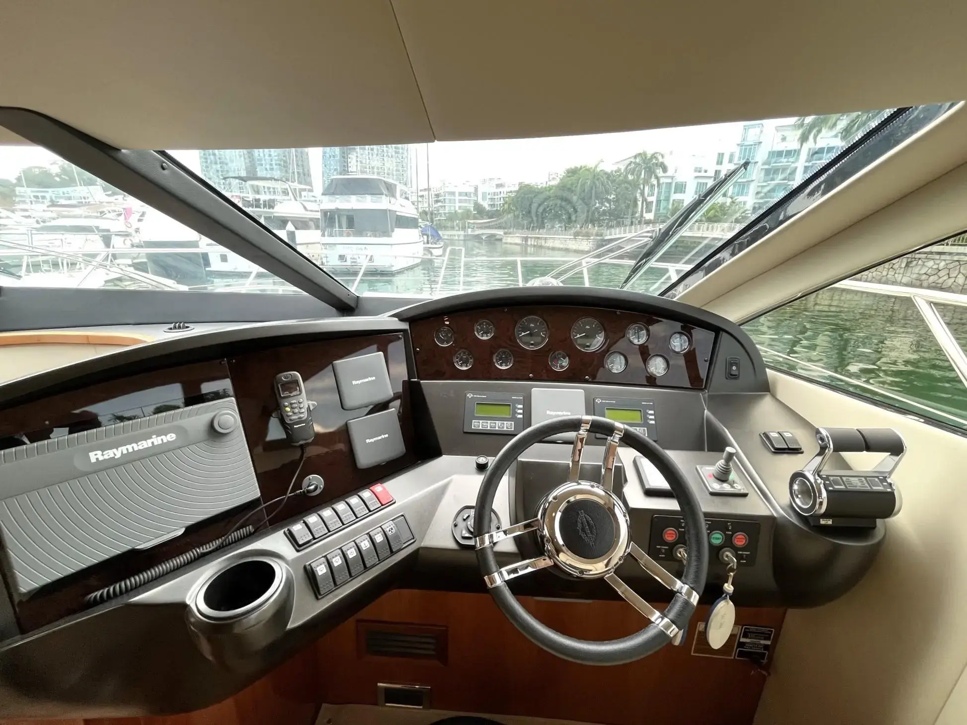 2009 Sunseeker manhattan 52