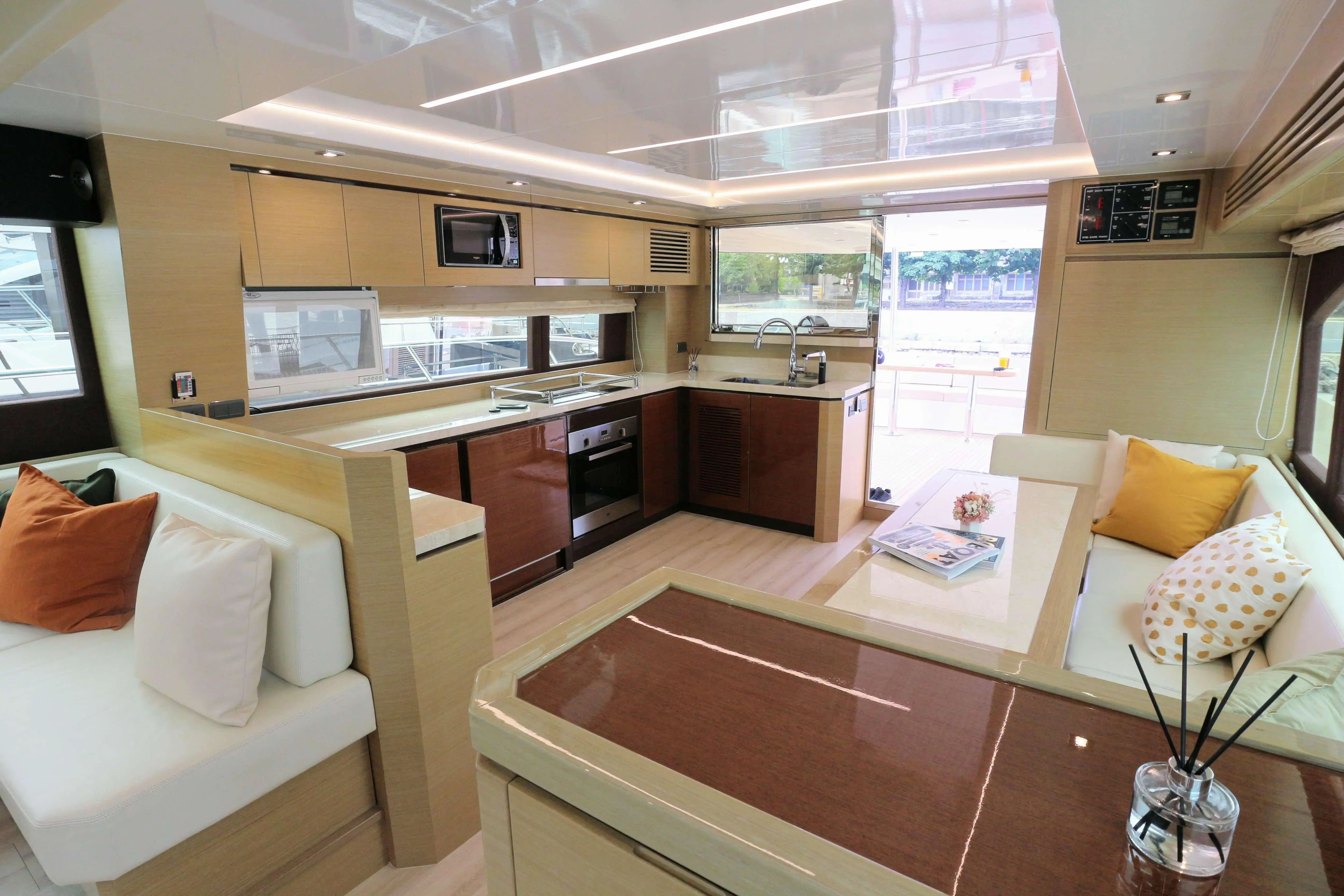 2019 Grand 72 motor yacht