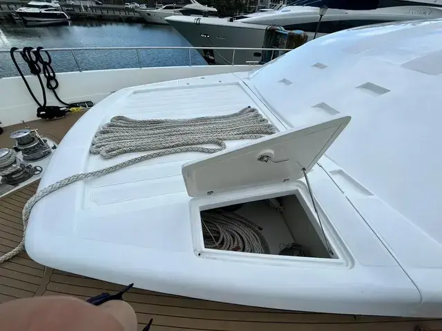 Ferretti Yachts Customline 112