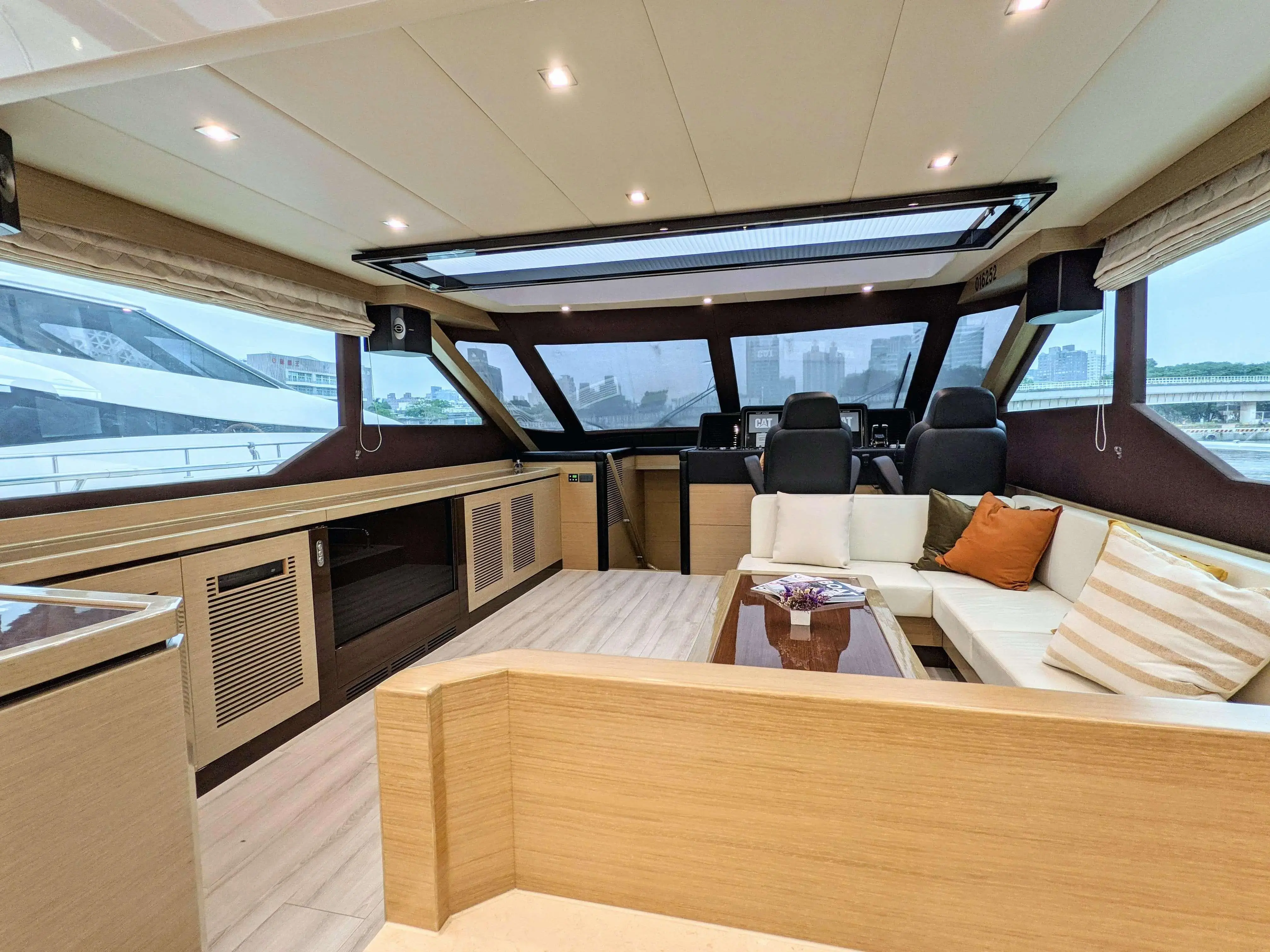 2019 Grand 72 motor yacht